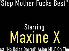 大屁股美熟女Maxine沉迷于乳交潜水和玩具游戏