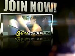 拉丁裔熟女被边境警察以狗式